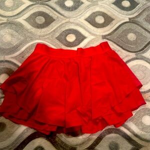 Lululemon Court Rival High-Rise Skirt 
Color: Red
Size: 12
Never Worn